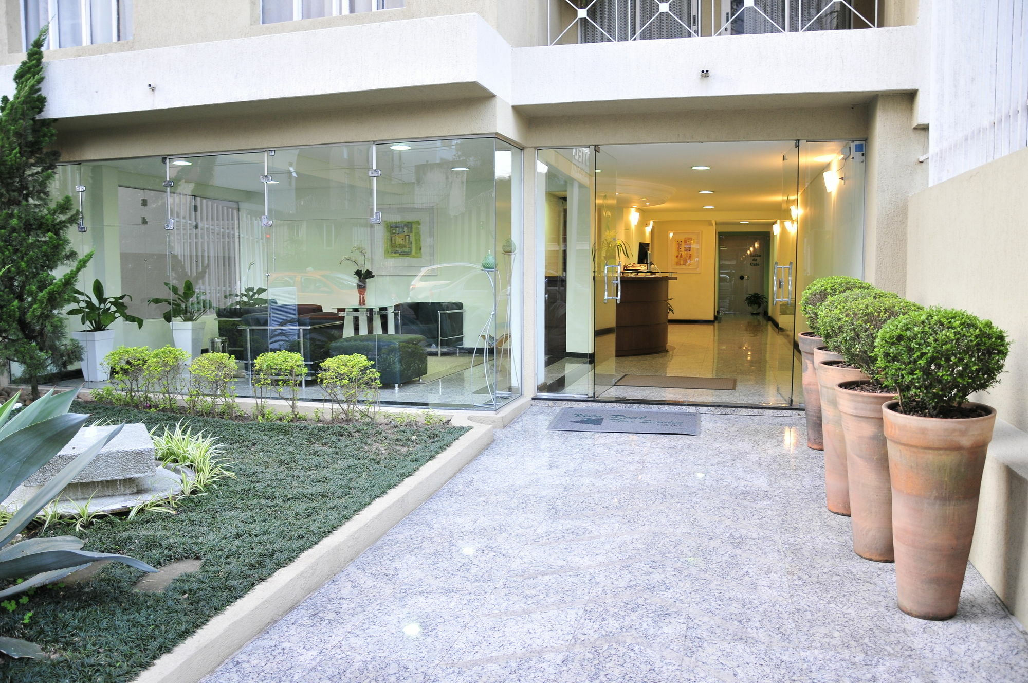Hotel Ampiezza Curitiba Exterior foto